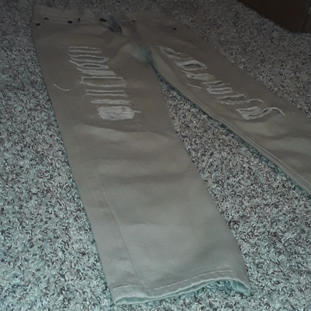 khaki skinny jeans